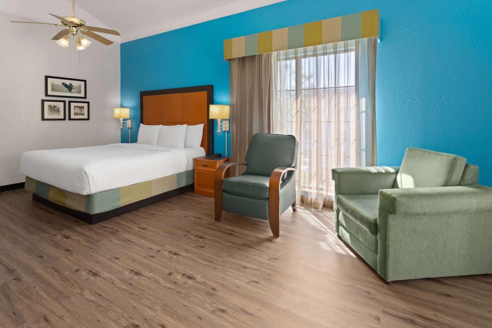 La Quinta Inn By Wyndham Pittsburgh Airport Moon Township Екстериор снимка